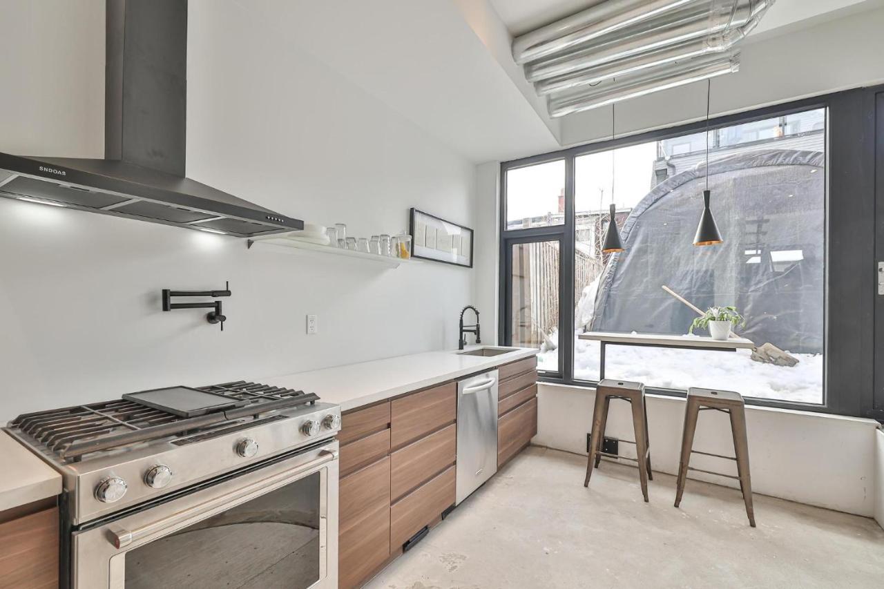 New Modern 1400 Sq Ft Coach House Near Everything Toronto Extérieur photo