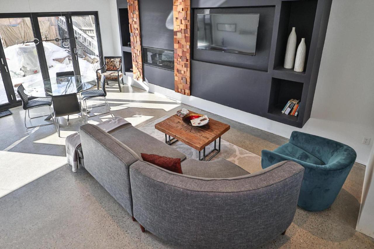 New Modern 1400 Sq Ft Coach House Near Everything Toronto Extérieur photo