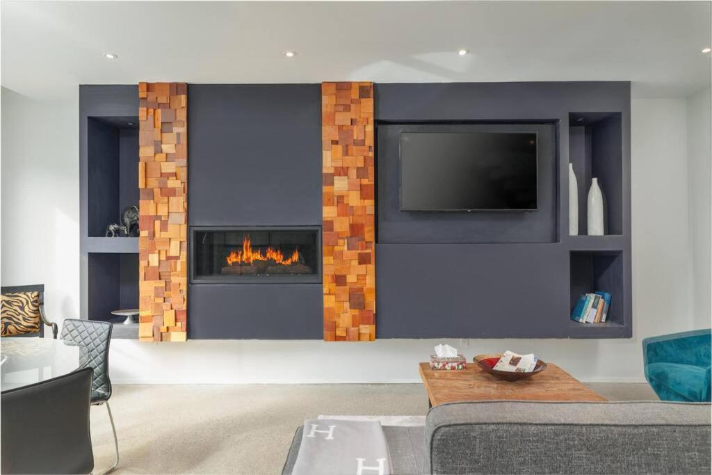 New Modern 1400 Sq Ft Coach House Near Everything Toronto Extérieur photo