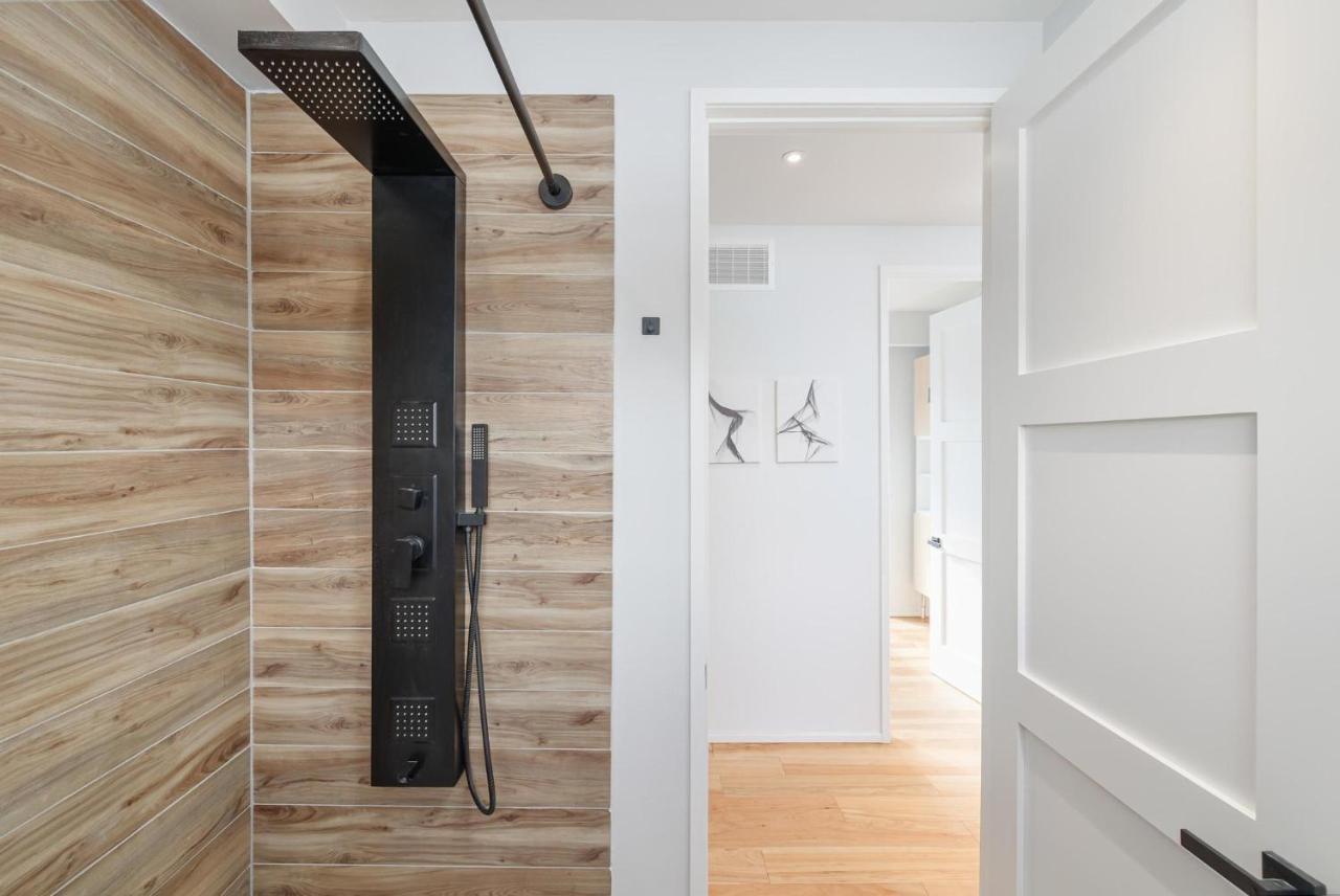 New Modern 1400 Sq Ft Coach House Near Everything Toronto Extérieur photo
