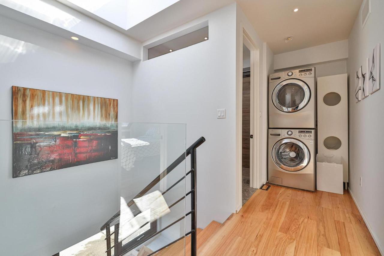 New Modern 1400 Sq Ft Coach House Near Everything Toronto Extérieur photo