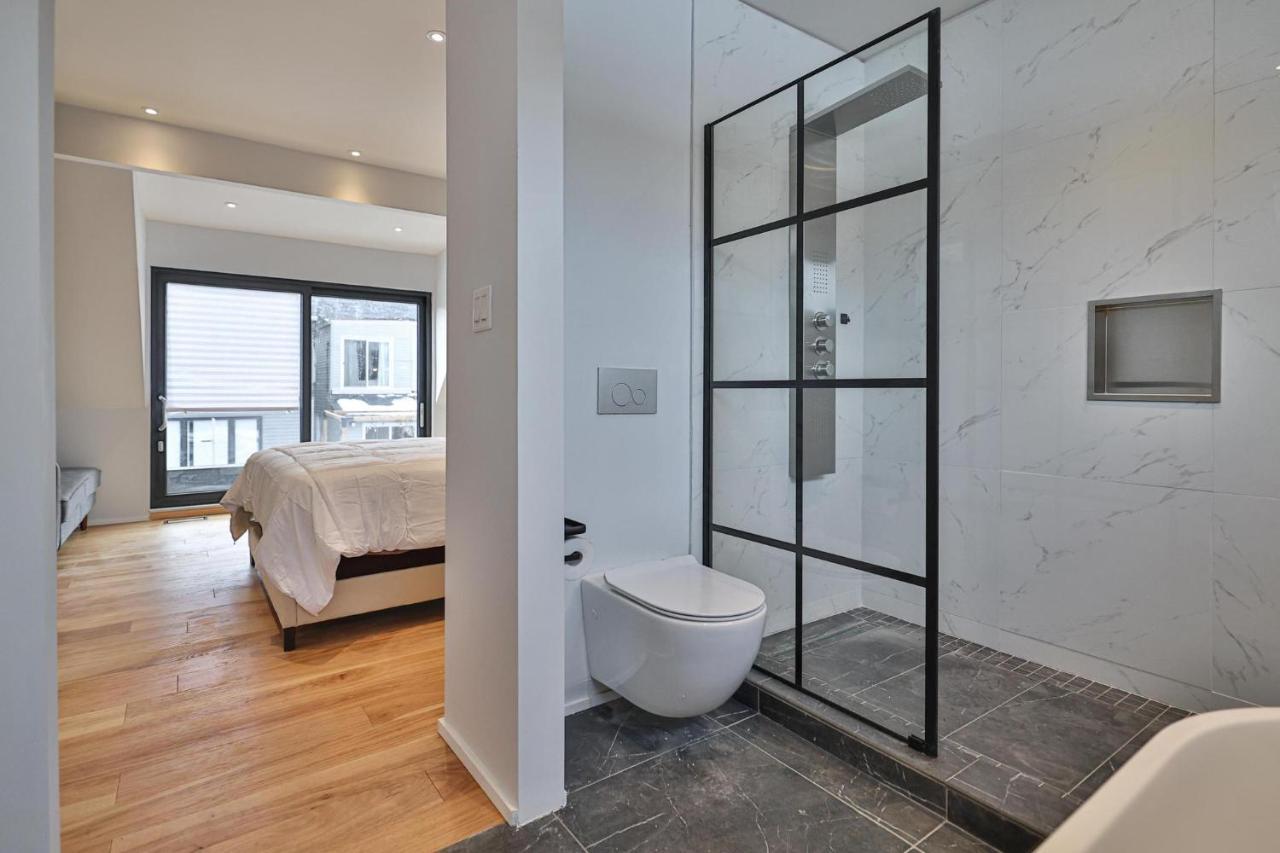 New Modern 1400 Sq Ft Coach House Near Everything Toronto Extérieur photo