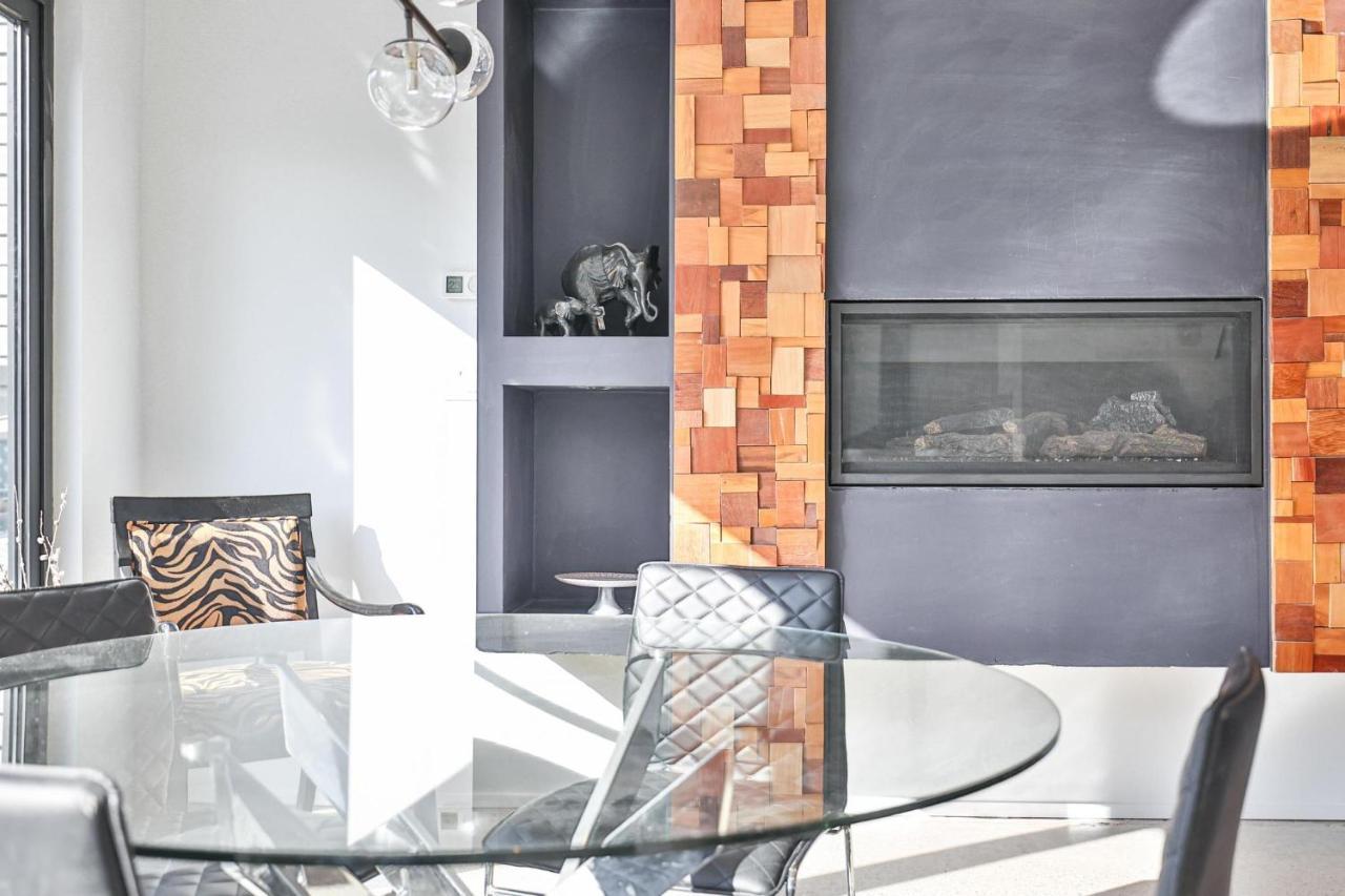New Modern 1400 Sq Ft Coach House Near Everything Toronto Extérieur photo